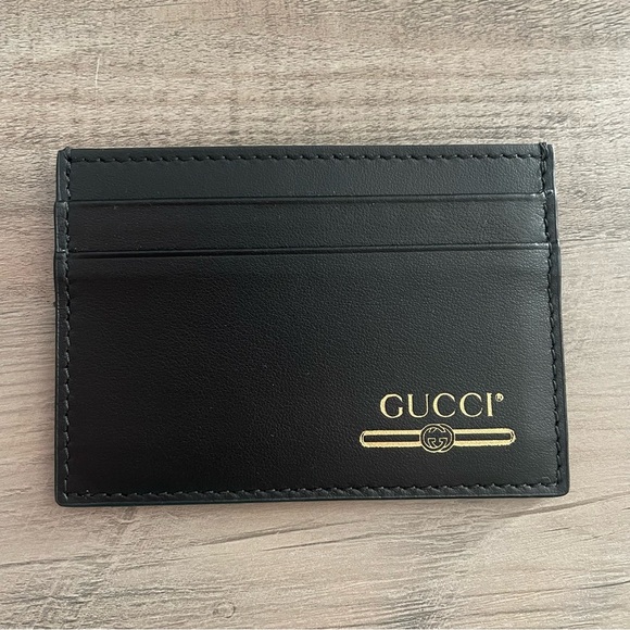 Gucci GG Logo Card Holder in Black - Picture 4 of 7